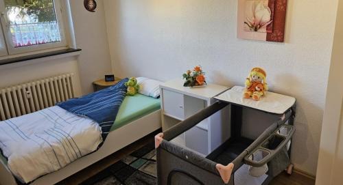 Wanheim-Angerhausen Apartamento | Apartment Ferienwohnung Mali Duisburg Süd voll möbliert Urig near Autobahn Ubahn