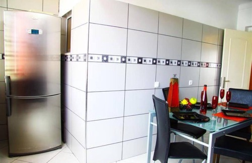 Carvoeiro Apartamento | Apartamento 'Fernandes' con vistas a la montaña, Wi-Fi y aire acondicionado