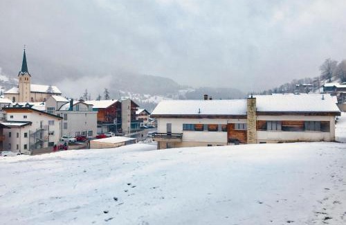 Fiesch Apartamento | Apartment Fifinhaus by Interhome
