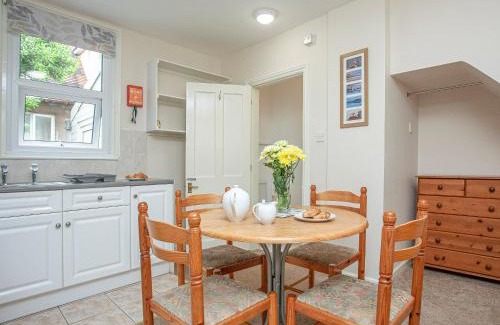 Roundham Casa | Apartment Five - Uk39841