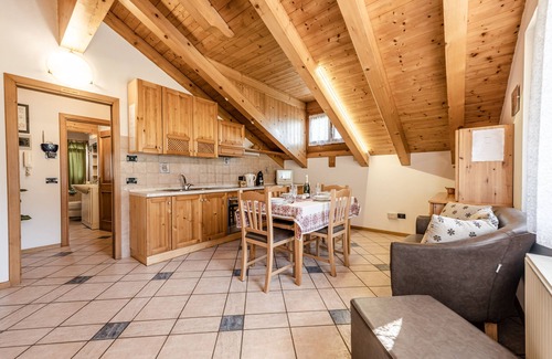 Commezzadura Apartamento | Piso / apartamento - Almazzago di Commezzadura