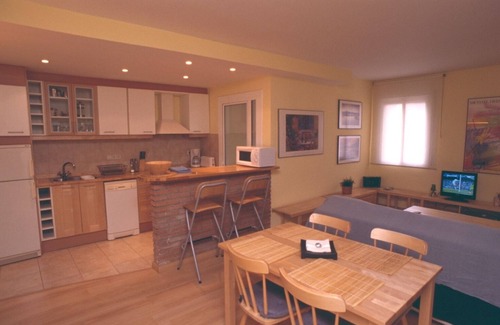 Sabadell Apartamento | LOFT EN SABADELL IDEAL PARA VISITA TURISTICA A BARCELONA, A 2 MINUTOS DEL METRO