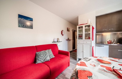Mieussy Apartamento | Apartamento 'Fleury' con vistas a la montaña y balcón