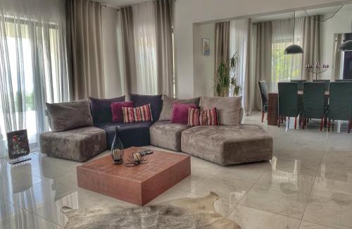 Cikovici Apartamento | Apartment Flora with swimming pool