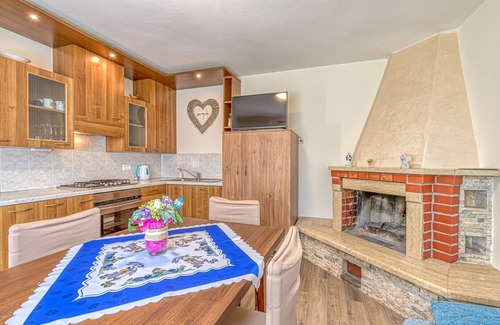 Pazin Apartamento | Apartment Flores in Bertosi