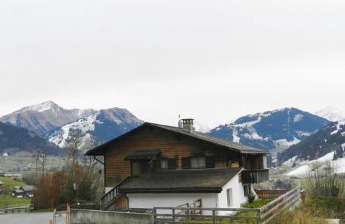 Saanen Apartamento | Apartment Fluehüsli by Interhome