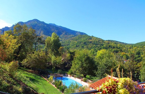 Sahorre Apartamento | Apartamento para 10 personas con jardines y piscina. Prades / Perpignan, Pirineos Orient