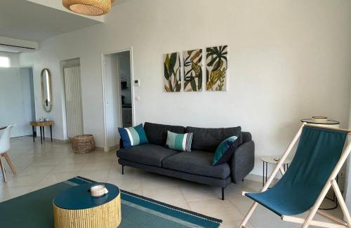 Saint-Raphael Apartamento | Apartment for 6 with terrace 100 m from the sea