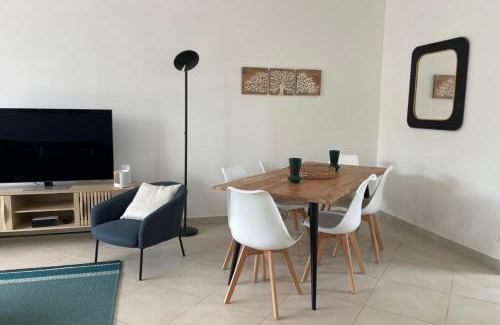 Saint-Raphael Apartamento | Apartment for 6 with terrace 100 m from the sea