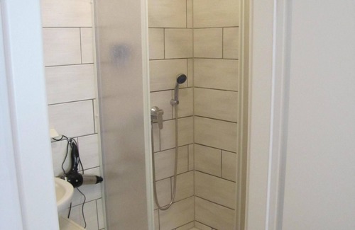 Loebtau Apartamento | Apartamento por un pequeño precio para 2 personas.