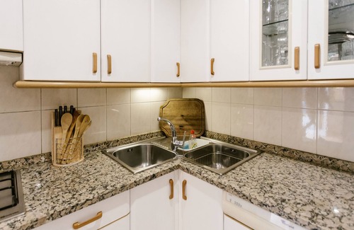 Creixomil Casa | Apartamento para familias en la ciudad con terraza, WiFi, aire acondicionado, etc.