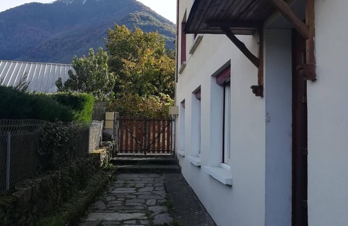 Pierrefitte-Nestalas Apartamento | Apartment for 5 people located in the typical district of Pierrefitte-Nestalas.