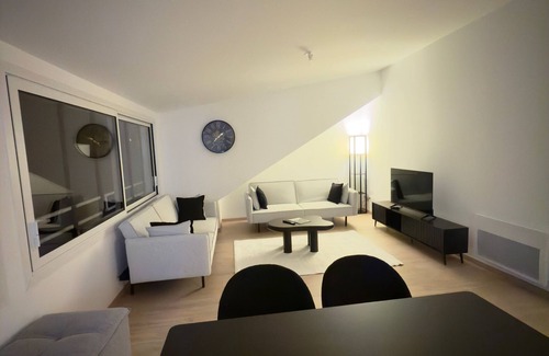 Pontarlier Apartamento | Apartment