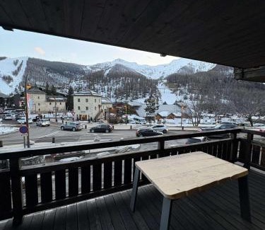 Saint-Etienne-de-Tinee Apartamento | Apartment Le Monde des Neiges