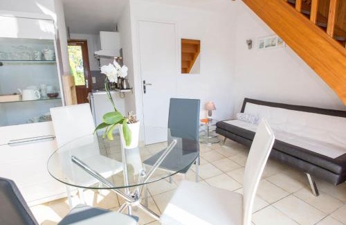 Saint-Jouan-des-Guerets Apartamento | Apartment Le Renard by Interhome