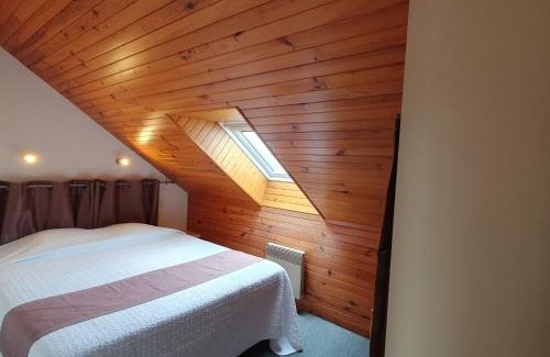 Saint-Jouan-des-Guerets Apartamento | Apartment Le Renard by Interhome