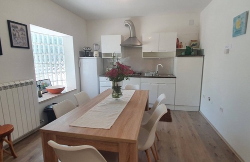 Novaki Pazinski Apartamento | Spacious 6-Person Apartment "Gardens" in Quiet Istrian Meadows, 25 Minutes from Poreč