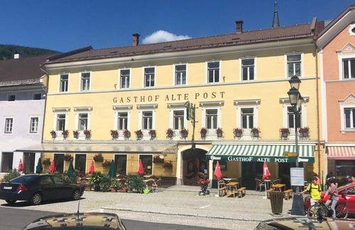Gmuend in Kaernten Apartamento | Apartamento "Gasthof Alte Post - Top 5 Gt" con vistas a la montaña y Wi-Fi