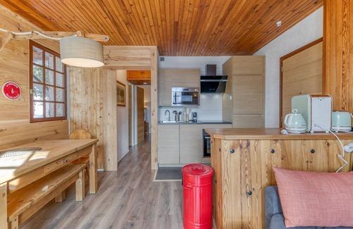 Villard-Reculas Apartamento | Apartamento 'Gawal 2' con vistas a la montaña, terraza privada y Wi-Fi