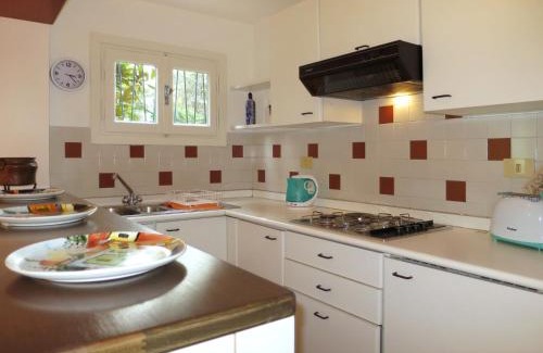 Porlezza Apartamento | Apartment Giardino by Interhome