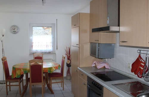 Hoehr-Grenzhausen Apartamento | Apartment Glock - apartamento de 4 camas
