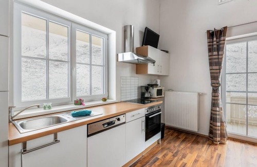 Goldegg Apartamento | Apartamento Grün by Interhome