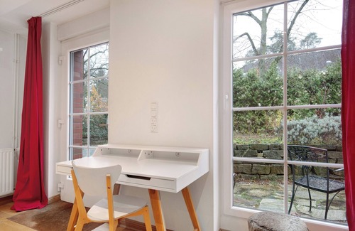 Nikolassee Apartamento | Apartamento 'Grüne Oase In Der Großstadt' con terraza privada, jardín privado y Wi-Fi
