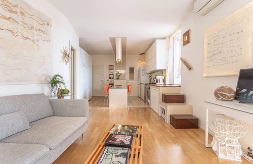 Ispra Apartamento | Apartamento 'Great Lake View Artist's' con vistas al lago, terraza privada y Wi-Fi