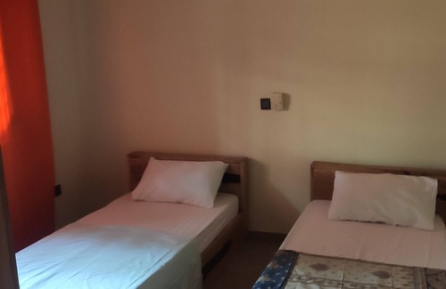 Porto-Novo Apartamento | Apartamento Guézo 3 Habitaciones Terraza Vista Piscina