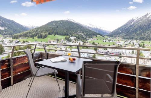 Meierhof Apartamento | Apartment Guardaval - Utoring-14 by Interhome