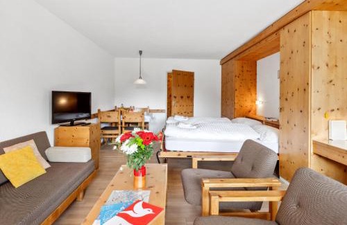 Meierhof Apartamento | Apartment Guardaval - Utoring-14 by Interhome