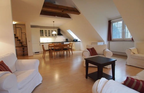 Gingst Apartamento | Apartamento 'Gut Rattelvitz - Galerie West' con vistas al mar, terraza privada y Wi-Fi
