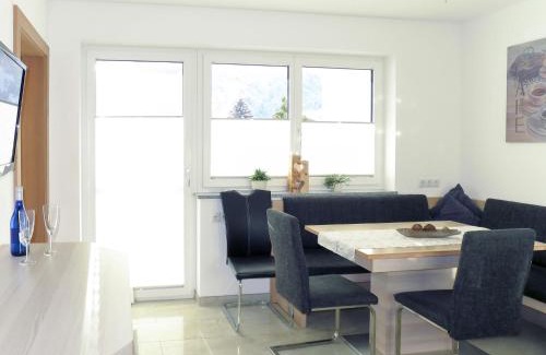 Ramsau im Zillertal Apartamento | Apartment Hanser by Interhome