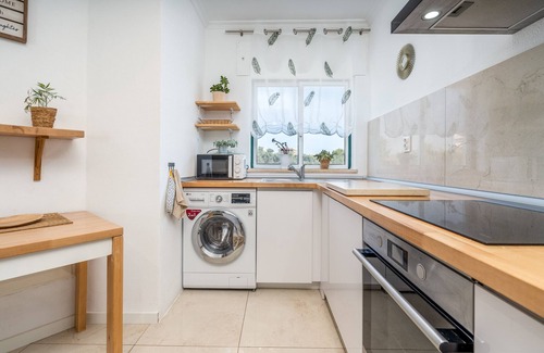 Montes de Alvor Apartamento | Apartamento 'Harmony Home' con balcón y Wi-Fi