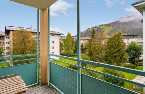 Schuttdorf Apartamento | Apartment Haus Kitzsteinhorn by Interhome