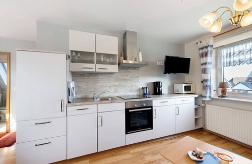 Suederhafen Apartamento | Apartamento 'Haus Sünnschien' con terraza compartida, jardín compartido y Wi-Fi
