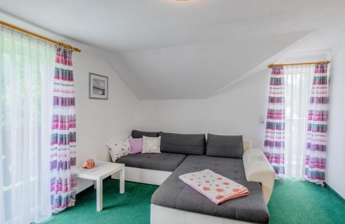 Grossarl Apartamento | Apartment Haus Toferer by Interhome