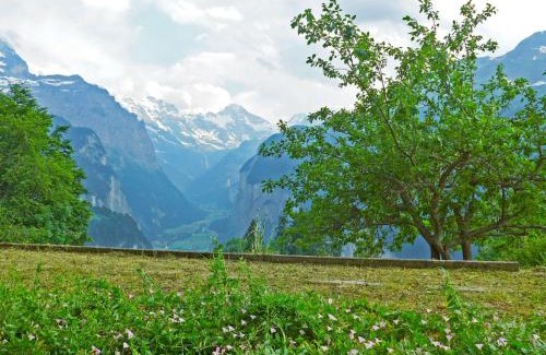 Wengen Apartamento | Apartment Helene Apt- Hella by Interhome