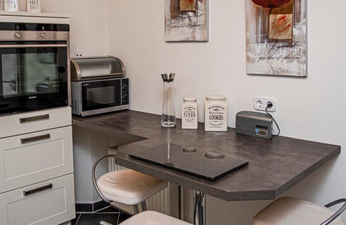 Idar-Oberstein Apartamento | Apartamento 'Helga' con terraza privada, jardín privado y Wi-Fi