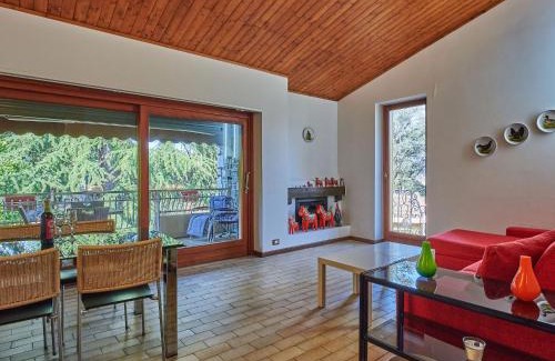 Porto Valtravaglia Apartamento | Apartment Hermitage-19 by Interhome