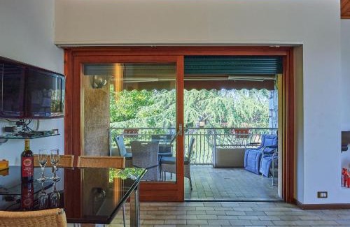 Porto Valtravaglia Apartamento | Apartment Hermitage-19 by Interhome
