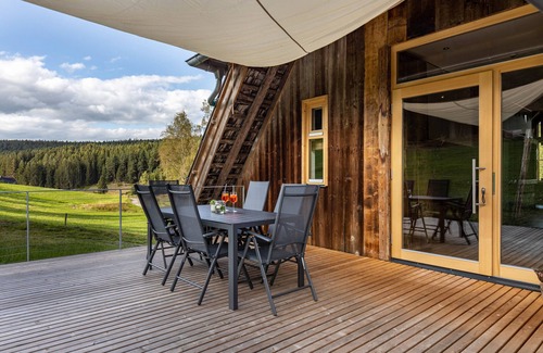 Sankt Georgen im Schwarzwald Apartamento | Apartamento 'Hiesle' con terraza privada, balcón y Wi-Fi