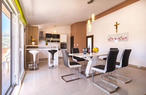 Solin Apartamento | Apartment Hilda (95941-A1) - Solin