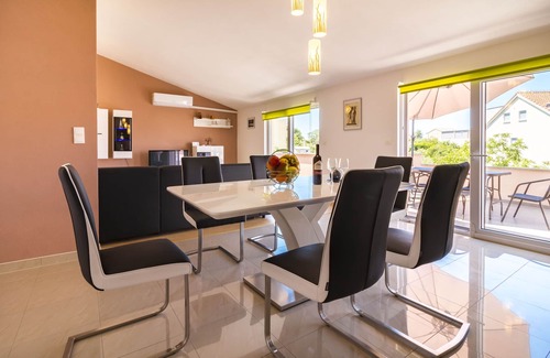 Solin Apartamento | Apartment Hilda (95941-A1) - Solin