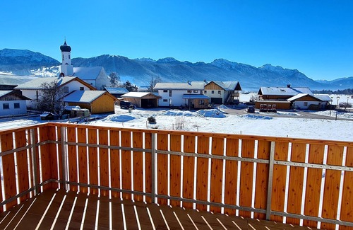 Halblech Apartamento | Apartment Hipp No. 3 - 90m² new building on the 1st floor with balcony and mountain view in a top location