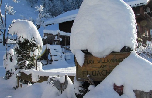 Weerberg Apartamento | Apartamento Hirzerblick - Floachhof - vacaciones de granja de 4 flores de calidad probada