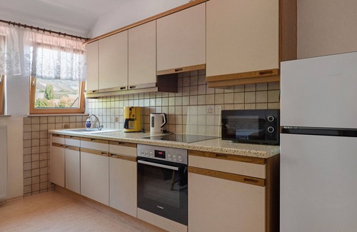 Obersulm Apartamento | Apartamento 'Holunderbusch' con balcón y Wi-Fi