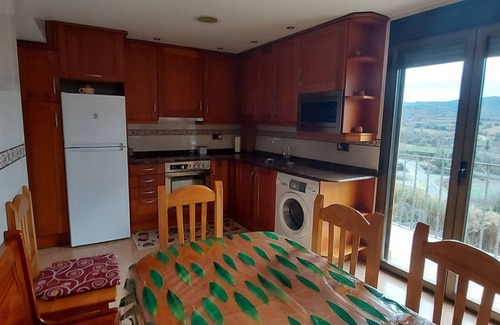 Graus Cabaña | Apartamento Casa Féliz. 6 personas.Piscina,solárium,barbacoas futbolín, pingpong