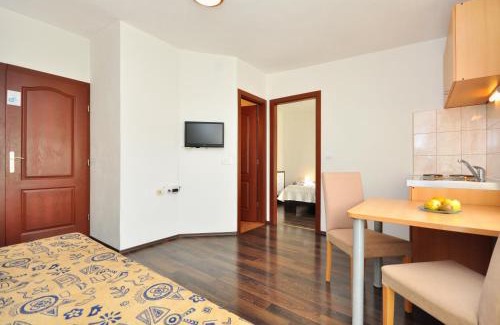 Kastel Stafilic Apartamento | Apartment House Jerko