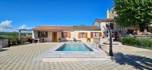 Sveti Lovrec Apartamento | Apartments Vesna with Pool - NEW!